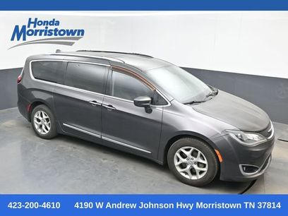 Used 2017 Chrysler Pacifica Touring-L Plus w/ Tire & Wheel Group