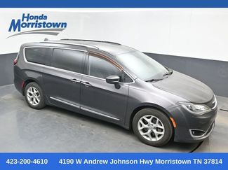 Used 2017 Chrysler Pacifica Touring-L Plus w/ Tire & Wheel Group FWD video 1