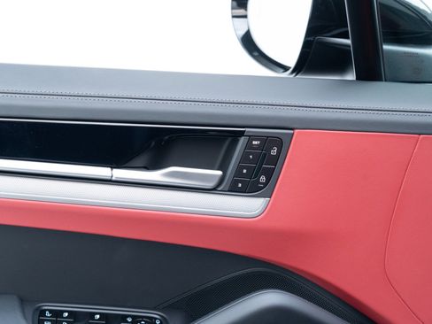 New 2026 Porsche Cayenne E-Hybrid image 23