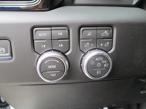 New 2026 GMC Sierra 2500 AT4X AWD/4WD image 17