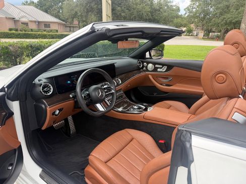 Used 2023 Mercedes-Benz E 450 Cabriolet image 25