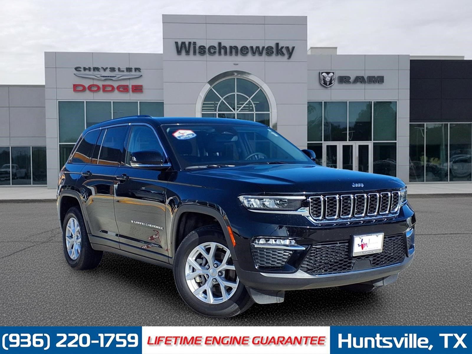 Used 2023 Jeep Grand Cherokee Limited AWD/4WD image 1