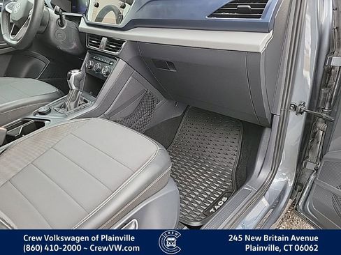 Certified 2022 Volkswagen Taos SE image 42
