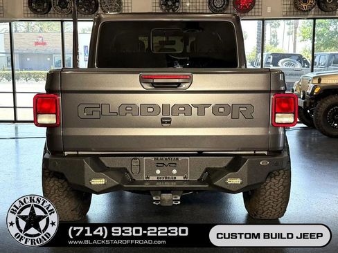 Used 2021 Jeep Gladiator Rubicon AWD/4WD image 13