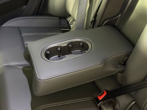 Used 2024 Audi Q4 e-tron Prestige image 38