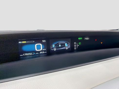 Used 2016 Toyota Prius Two image 18