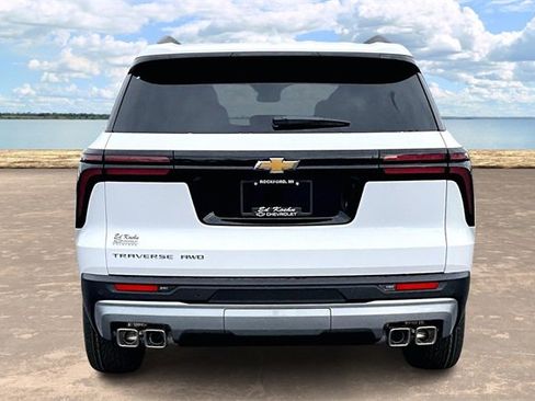 New 2026 Chevrolet Traverse LT w/ Sun and Wheel Package image 4