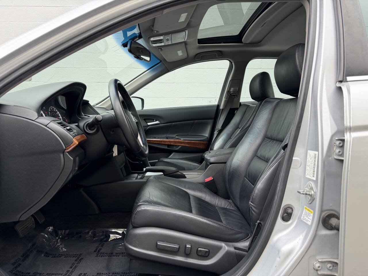 Used 2011 Honda Accord EX-L image 9