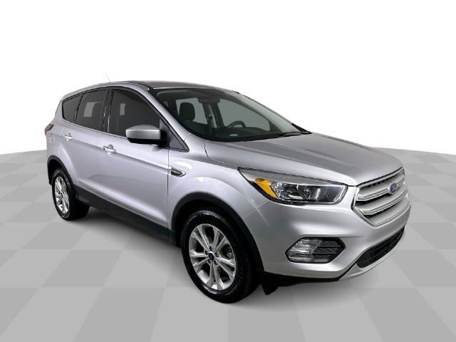Used 2019 Ford Escape SE FWD image 2