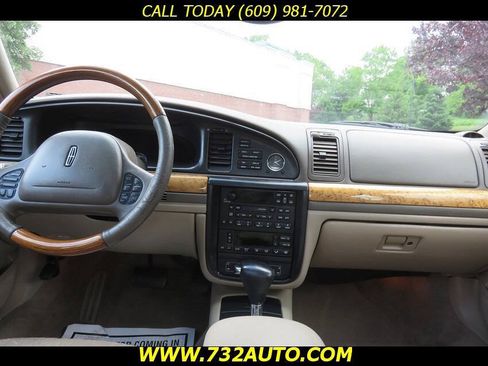 Used 2001 Lincoln Continental FWD image 18