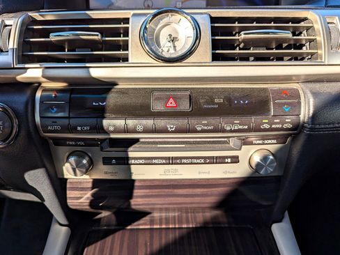 Used 2013 Lexus LS 460 AWD image 22