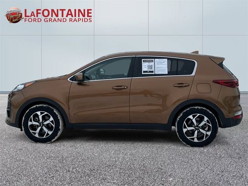 Used 2021 Kia Sportage LX image 4