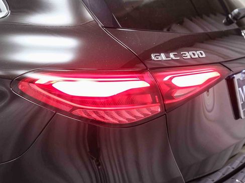 Certified 2023 Mercedes-Benz GLC 300 image 7