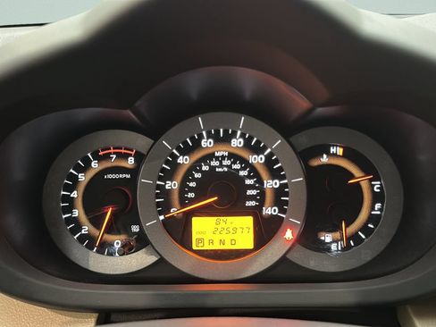 Used 2011 Toyota RAV4 4WD w/ Base L4 Extra Value Pkg image 25