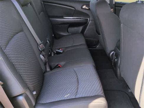 Used 2019 Dodge Journey SE w/ Blacktop Package image 21