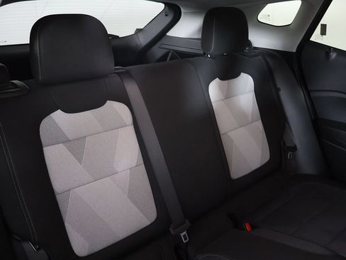 Used 2025 Chevrolet Trax LS FWD image 29