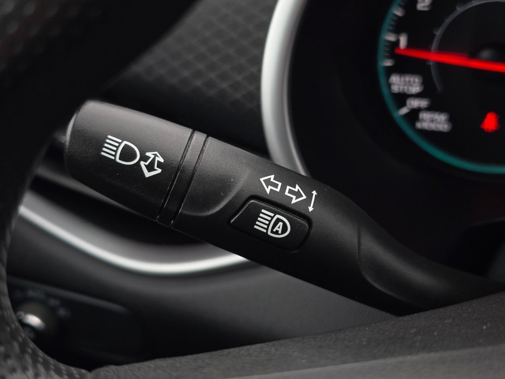 Used 2025 Chevrolet Malibu LT FWD image 38