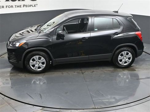 Used 2019 Chevrolet Trax LS image 57