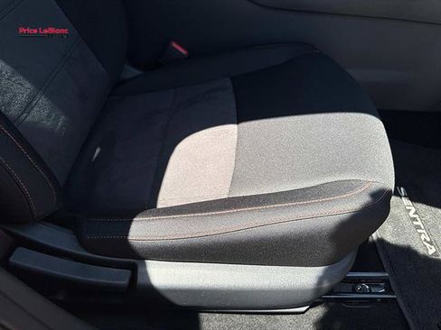 Used 2025 Nissan Sentra SR FWD image 10