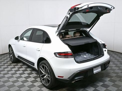 Certified 2026 Porsche Macan image 33