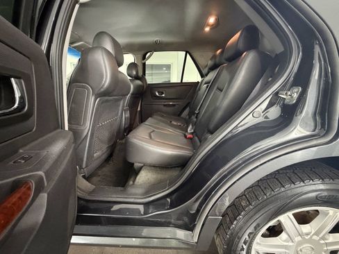 Used 2005 Cadillac SRX w/ Preferred Equipment Group AWD/4WD image 21