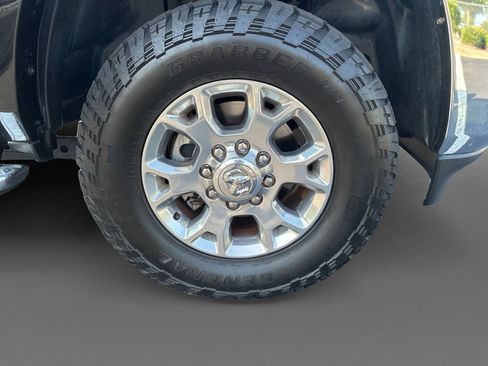 Certified 2019 RAM 2500 Laramie AWD/4WD image 15
