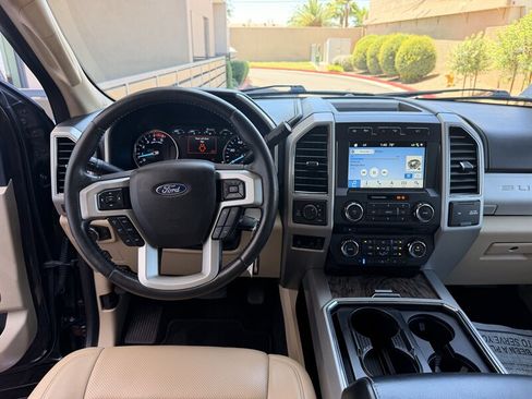 Used 2018 Ford F250 Lariat w/ Lariat Value Package AWD/4WD image 24