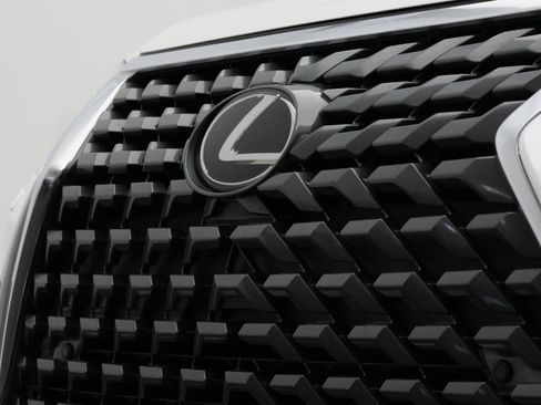 Used 2022 Lexus GX 460 Premium w/ Accessory Package AWD/4WD image 10