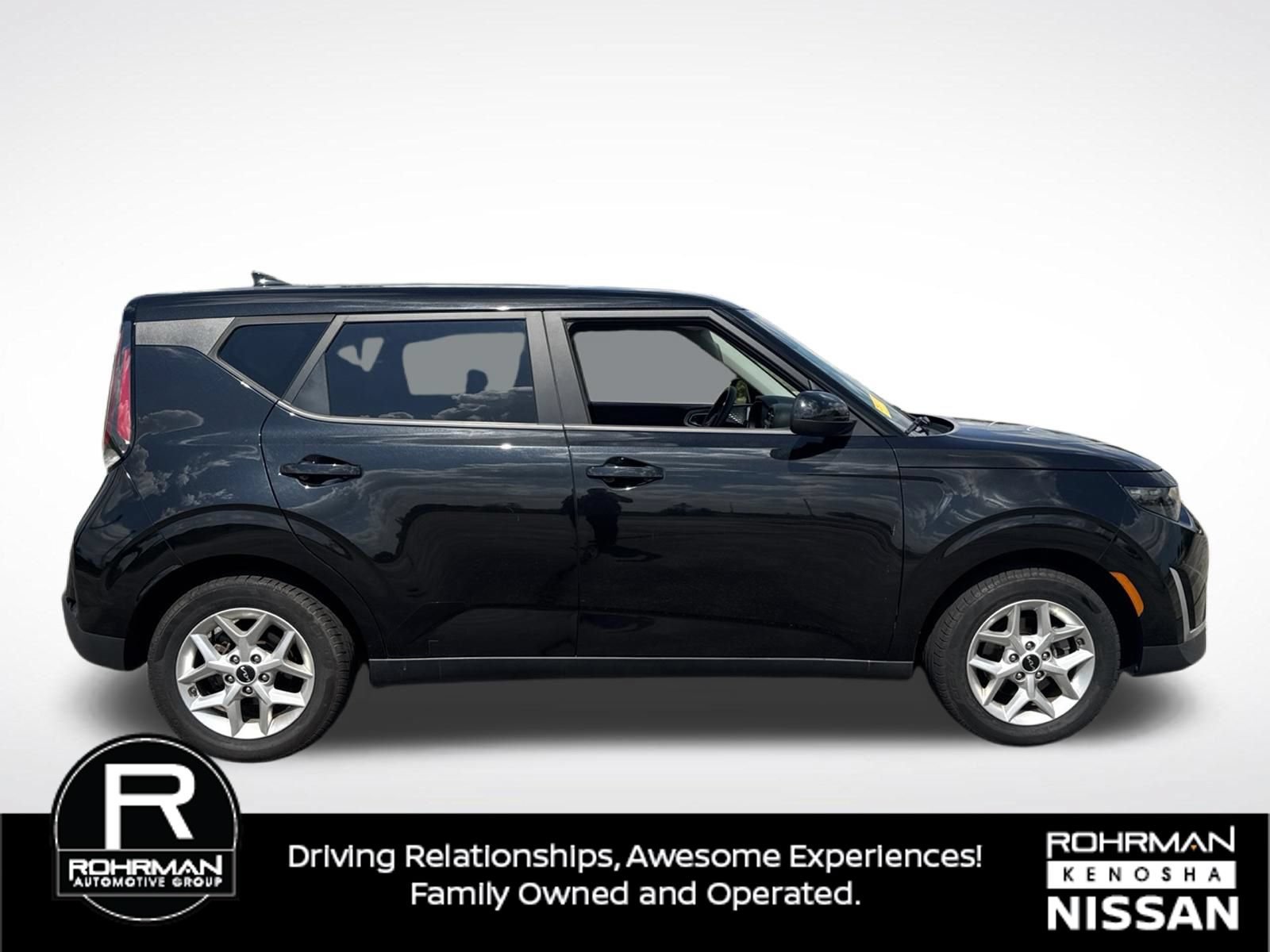 Used 2023 Kia Soul LX w/ Option Group 015 FWD image 5