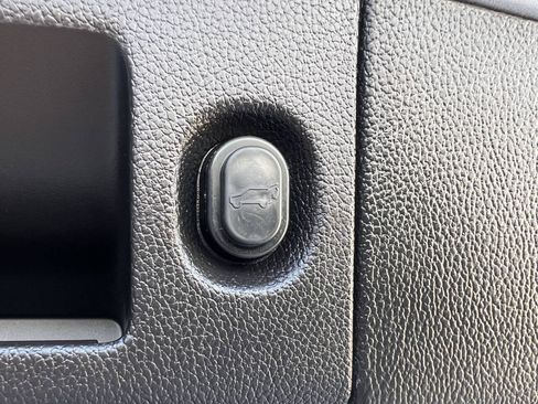 Used 2019 GMC Yukon SLT AWD/4WD image 34