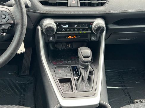 Used 2024 Toyota RAV4 LE FWD image 20