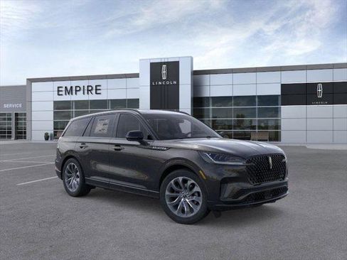 New 2025 Lincoln Aviator AWD w/ Jet Appearance Package image 7