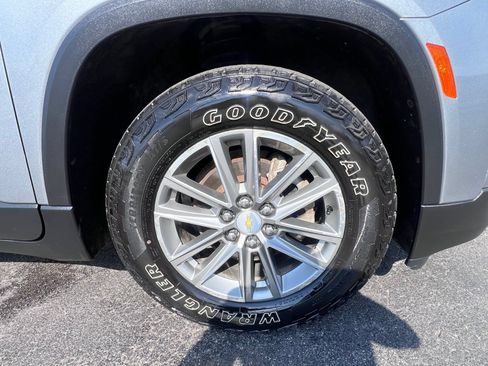 Used 2023 Chevrolet Traverse LT w/ LPO, Floor Liner Package AWD/4WD image 24