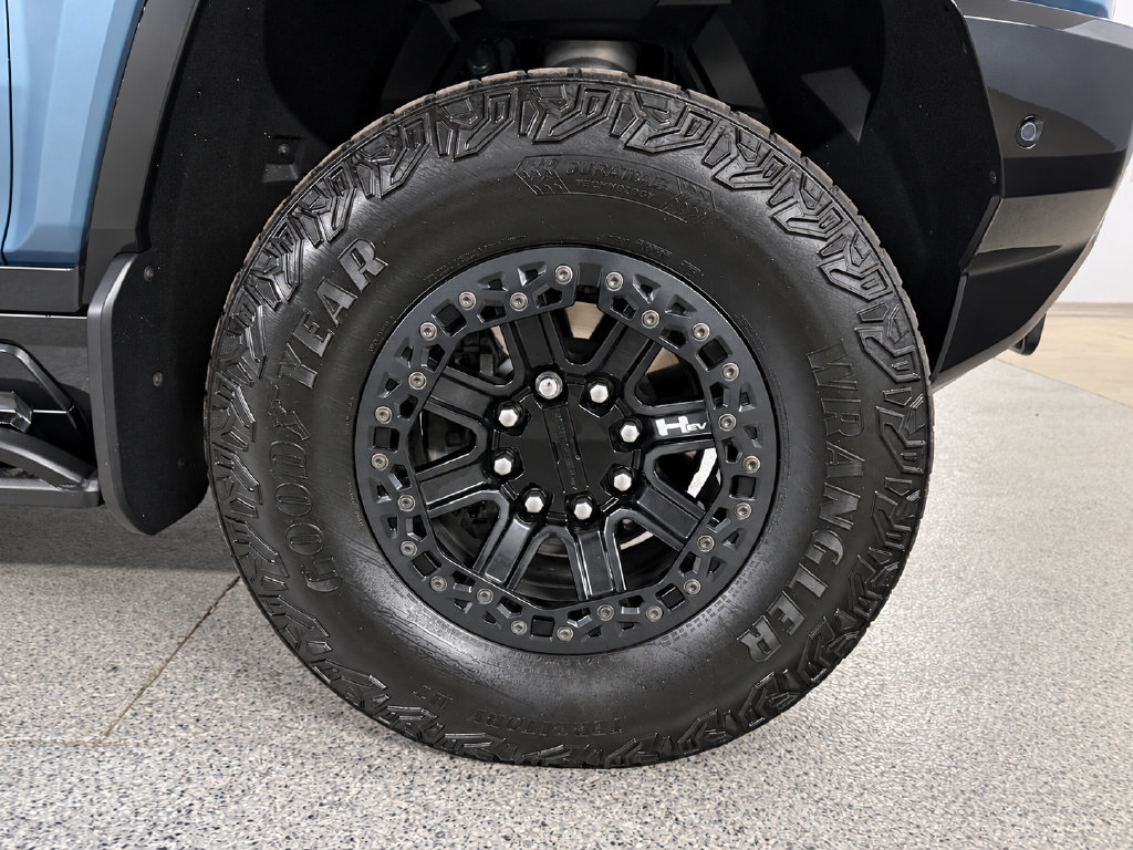 Used 2024 GMC Hummer EV 3X w/ Omega Edition AWD/4WD image 6