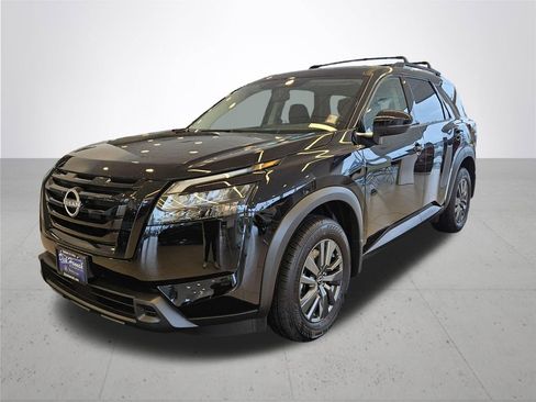 New 2025 Nissan Pathfinder SV w/ Black Appearance Package image 2
