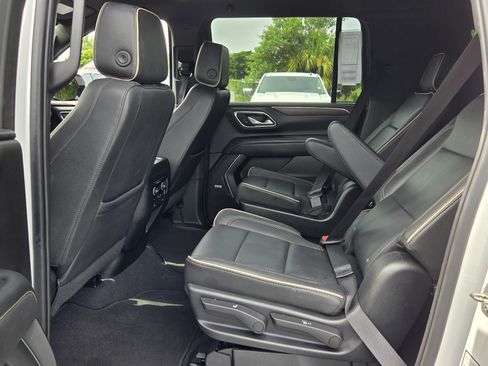 Certified 2023 Chevrolet Suburban Premier AWD/4WD image 10