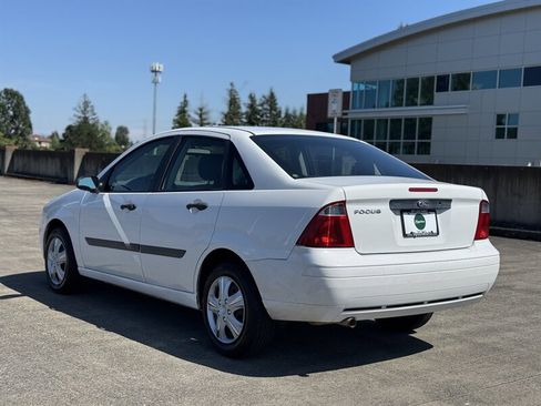 Used 2007 Ford Focus SE image 3