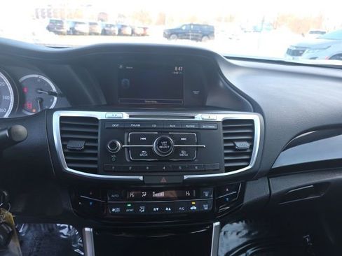 Used 2016 Honda Accord LX image 25