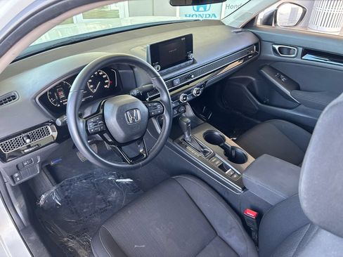 Used 2023 Honda Civic EX image 9