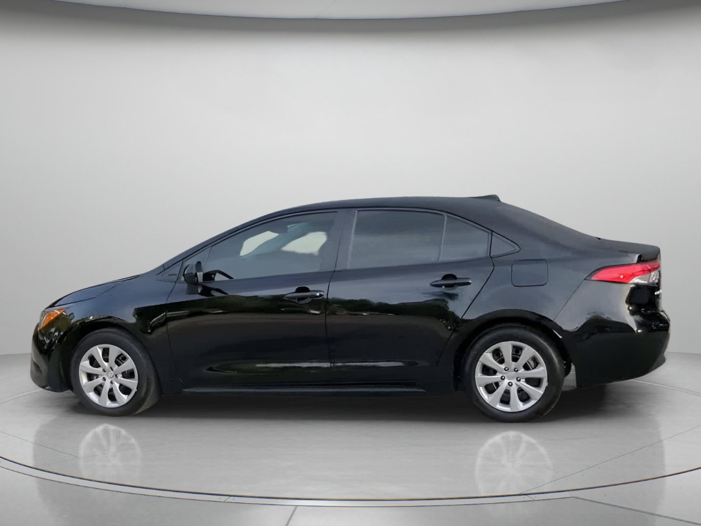 Used 2024 Toyota Corolla LE FWD image 17