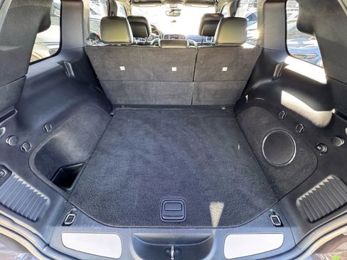 Used 2018 Jeep Grand Cherokee Limited image 33