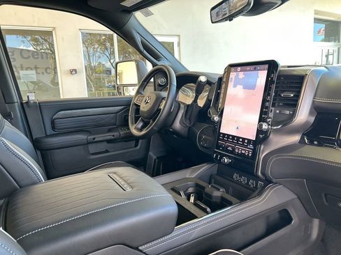 New 2026 RAM 2500 Limited image 32