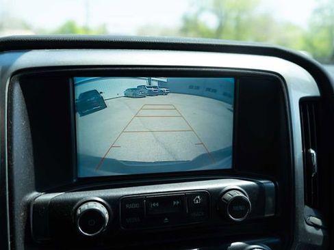 Used 2018 Chevrolet Silverado 1500 LT w/ Texas Edition image 23