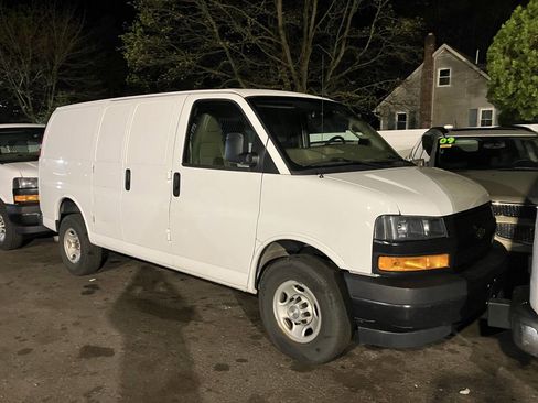 Used 2020 Chevrolet Express 2500 image 1