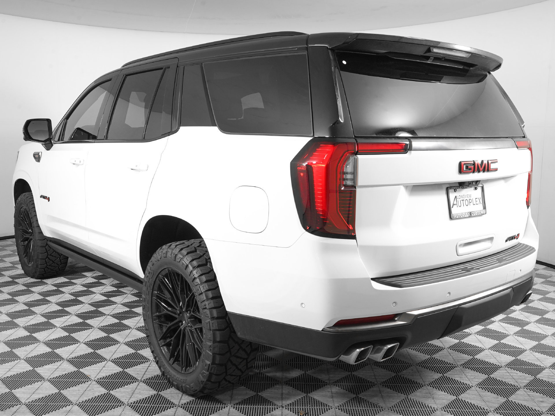 Used 2026 GMC Yukon AT4 Ultimate AWD/4WD image 8