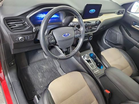 Used 2021 Ford Escape Titanium w/ Titanium Elite Package AWD/4WD image 11