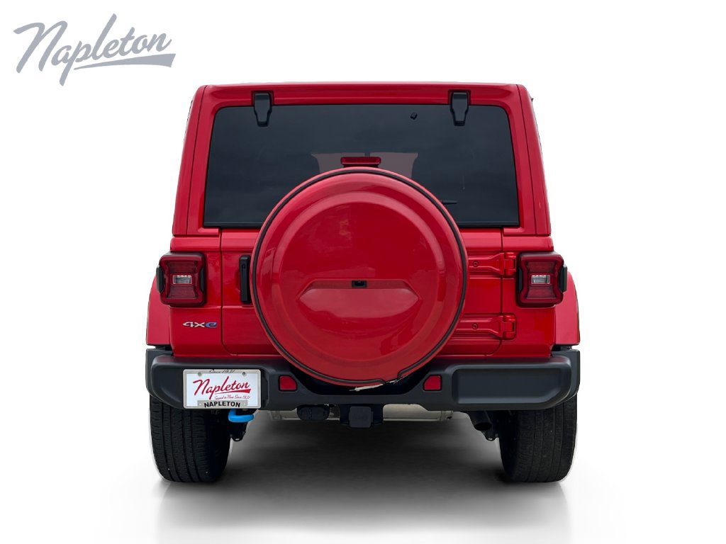 Used 2022 Jeep Wrangler Unlimited Sahara w/ Cold Weather Group AWD/4WD image 4