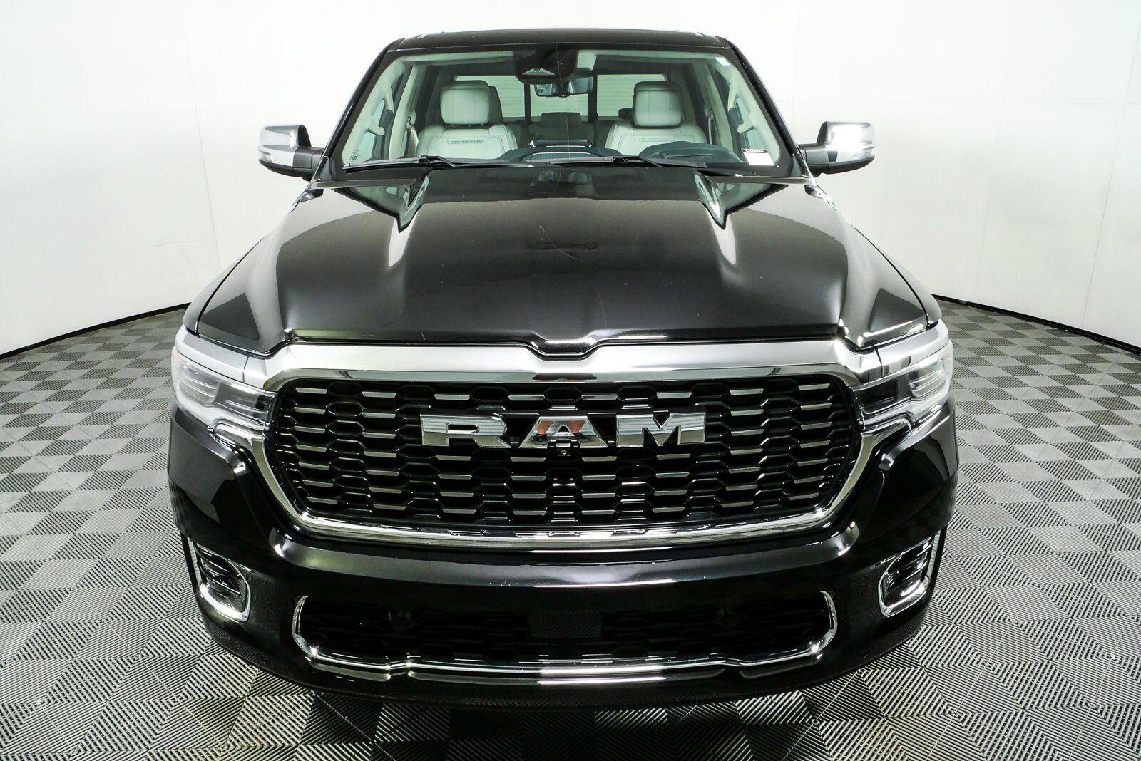 Used 2025 RAM 1500 Tungsten AWD/4WD image 28