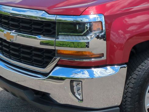 Used 2018 Chevrolet Silverado 1500 LT w/ All Star Edition AWD/4WD image 11