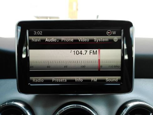 Used 2014 Mercedes-Benz CLA 250 image 41